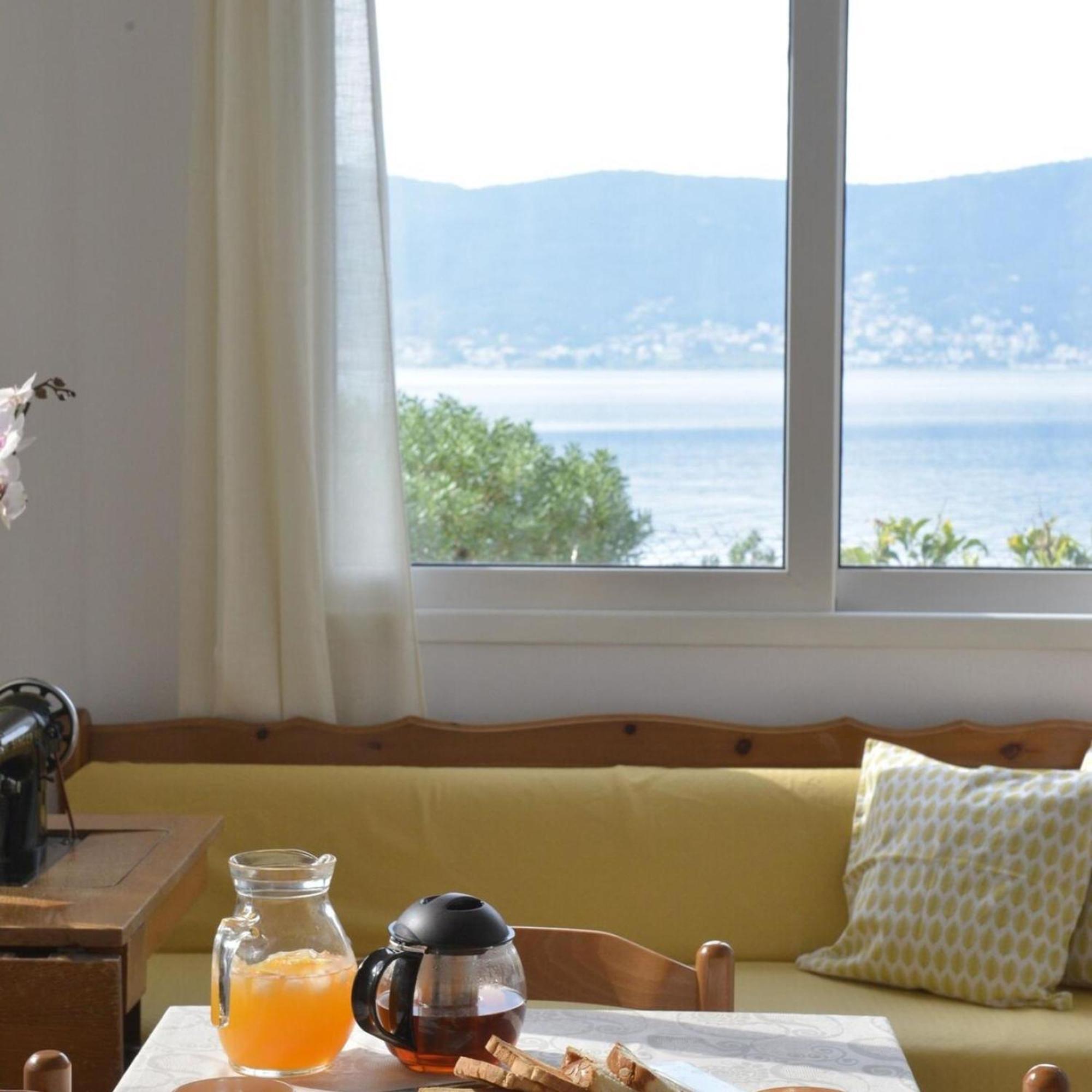 Salamis Beachfront House エクステリア 写真