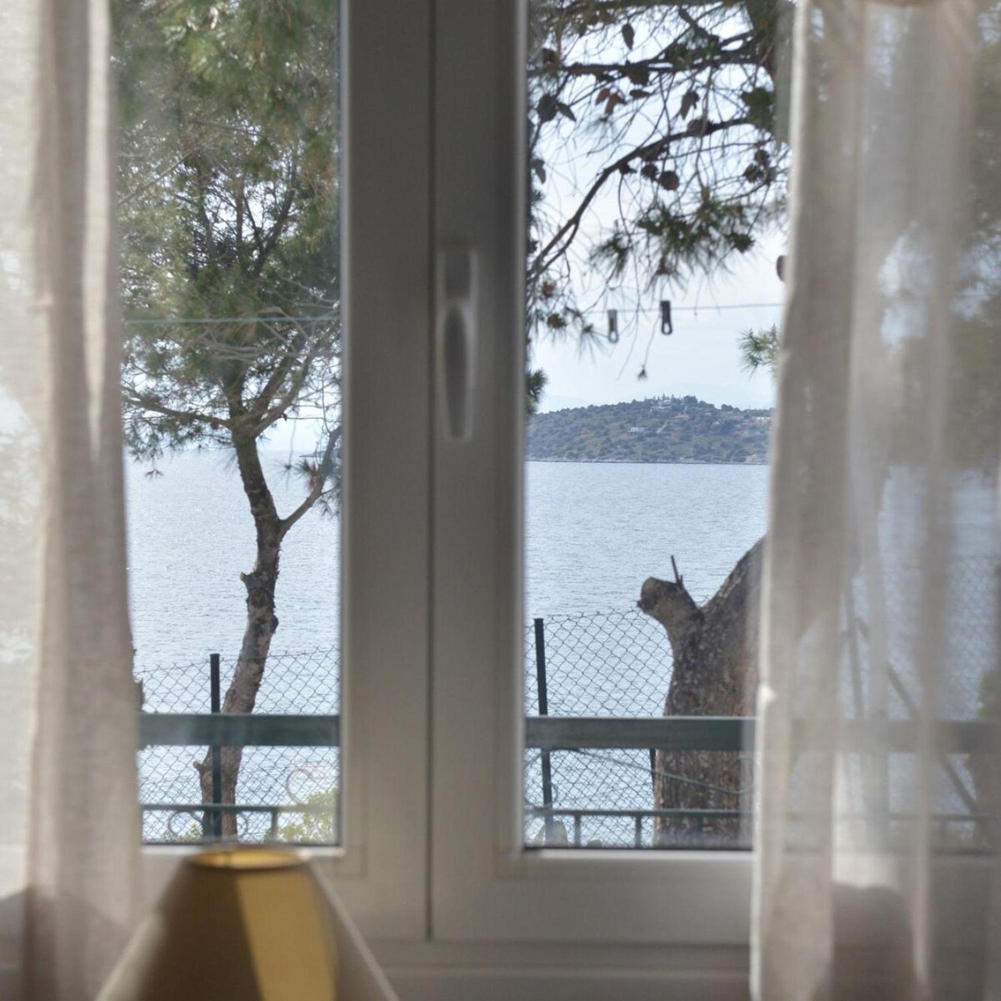 Salamis Beachfront House エクステリア 写真