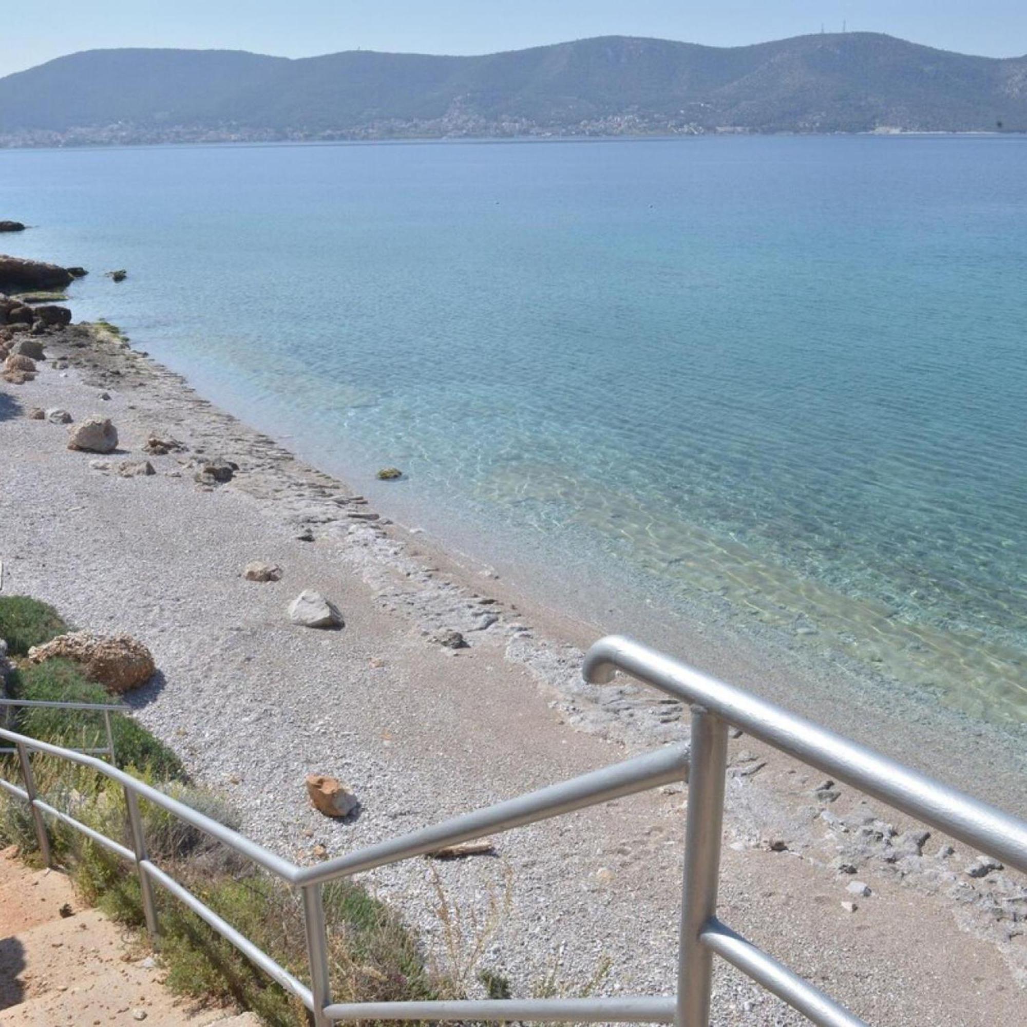 Salamis Beachfront House エクステリア 写真